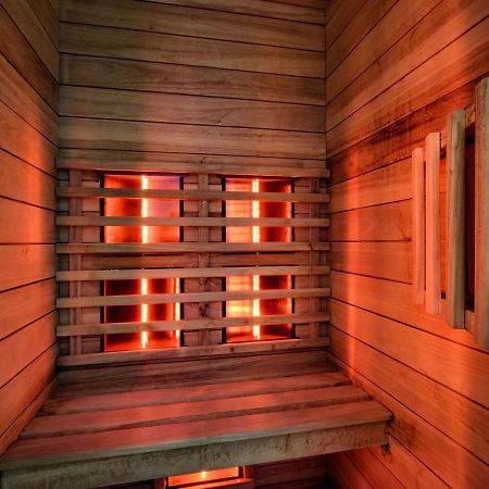 Charming Holiday Home In Durbuy With Sauna バルヴォー エクステリア 写真