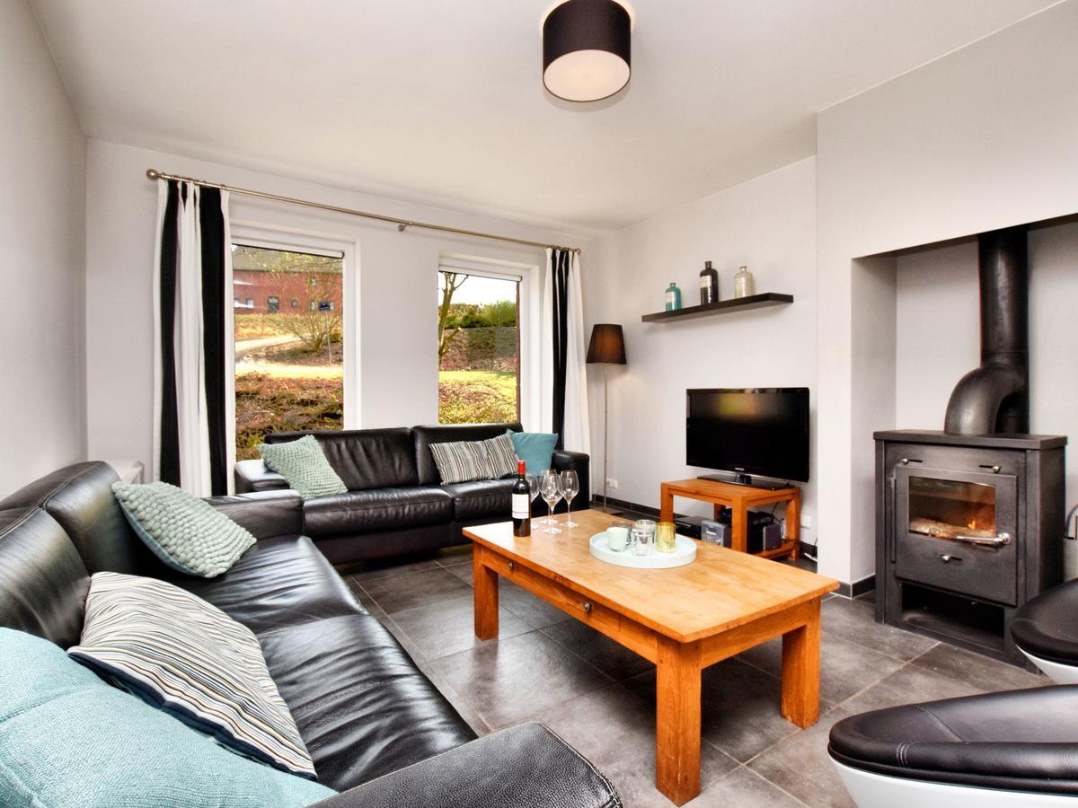 Charming Holiday Home In Durbuy With Sauna バルヴォー エクステリア 写真